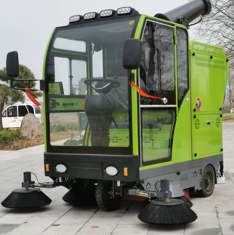 台湾道路清洁广泛应用电动环卫清扫车